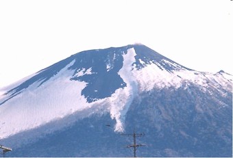 岩手山の雪形